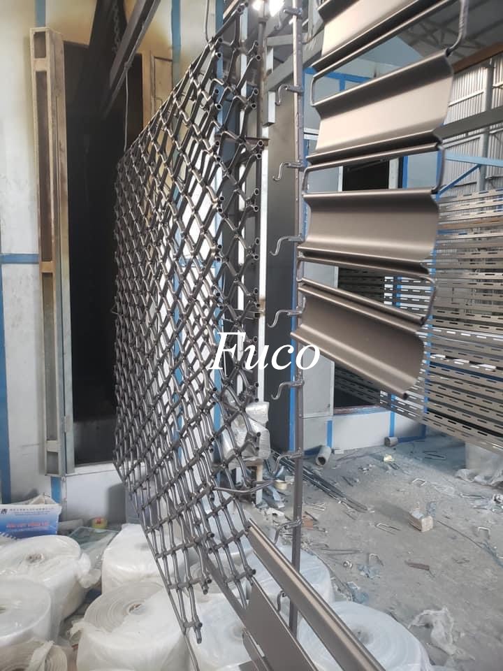 Giá cửa cuốn mắt võng sơn tĩnh điện