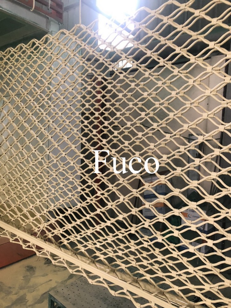 cửa cuốn mắt võng sơn tĩnh điện