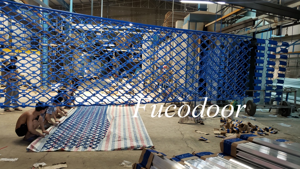 Cửa cuốn mắc võng, Cửa lưới mắt võng