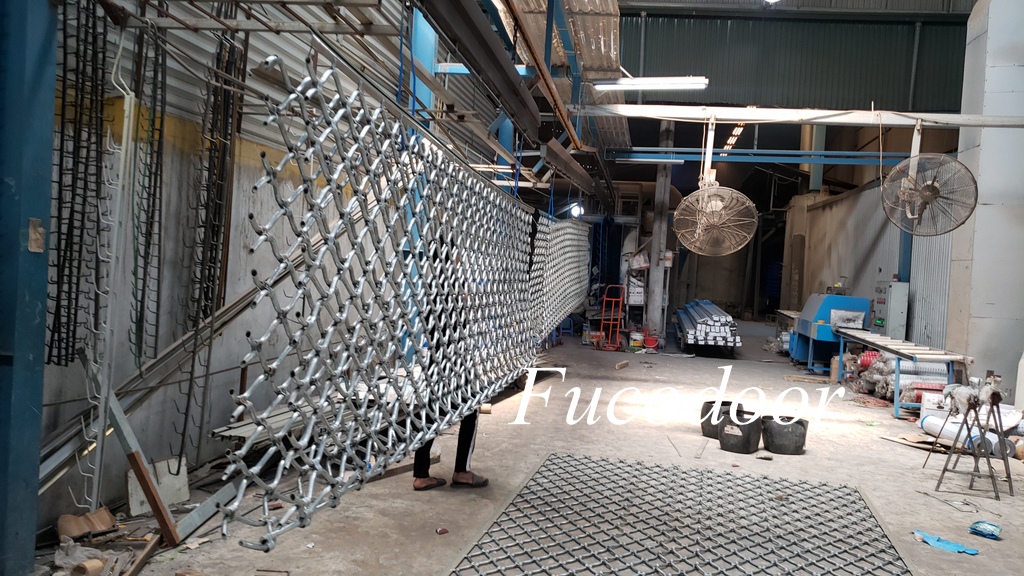 Cửa cuốn mắc võng, Cửa lưới mắt võng