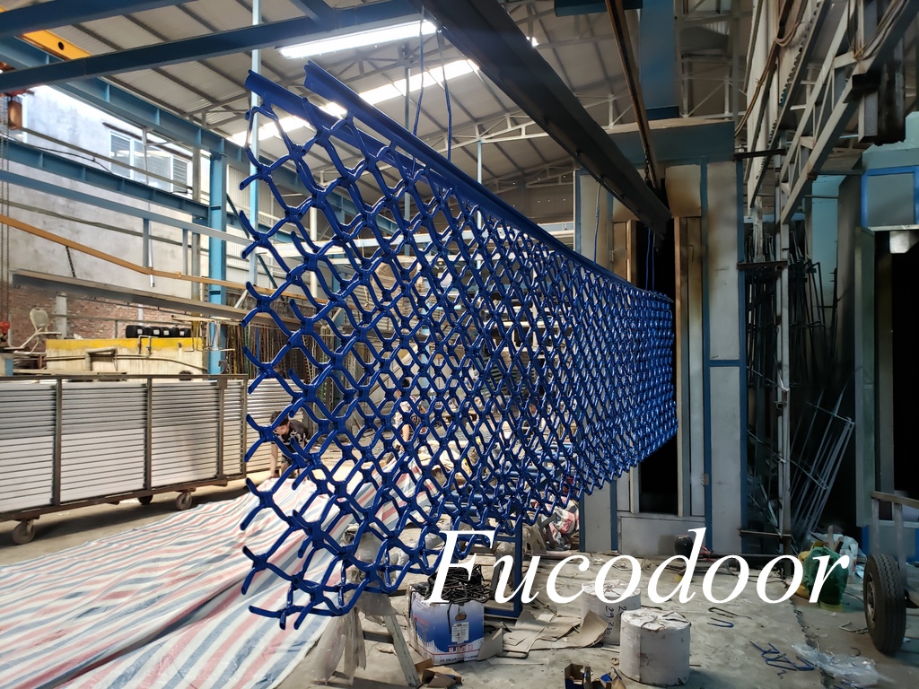 Báo giá cửa cuốn lưới mắc võng, mắt cáo rẻ đẹp, Cung cấp cửa cuốn mắt võng, cửa cuốn dạng lưới bảo vệ bằng thép