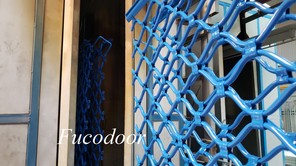 Báo giá cửa cuốn lưới mắc võng, mắt cáo rẻ đẹp, Cung cấp cửa cuốn mắt võng, cửa cuốn dạng lưới bảo vệ bằng thép