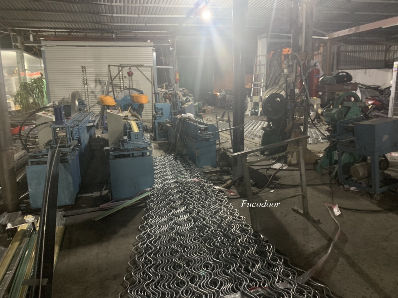 Cửa Cuốn Lưới Mắc Võng Sơn Tĩnh Điện 