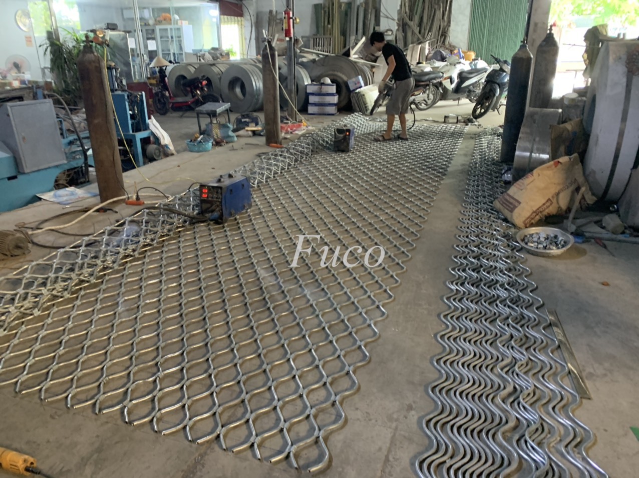 Báo giá cửa cuốn lưới, cửa cuốn mắt võng, cửa cuốn mắt lưới, cửa cuốn mắc lưới