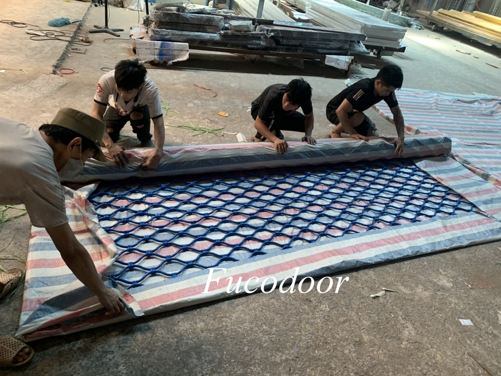 Cửa cuốn lưới mắt cáo, cua cuon luoi mat vong inox