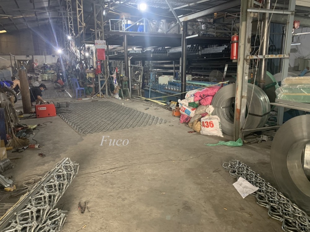 Cửa cuốn mắt võng tại Điện Máy Xanh, Bách Hoá Xanh