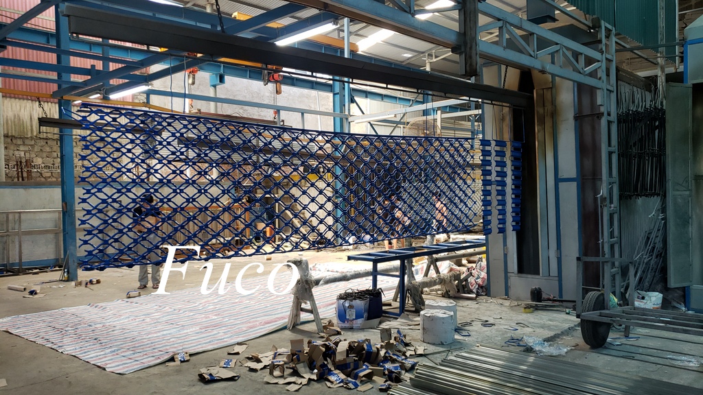 Cửa cuốn mắt võng tại Điện Máy Xanh, Bách Hoá Xanh