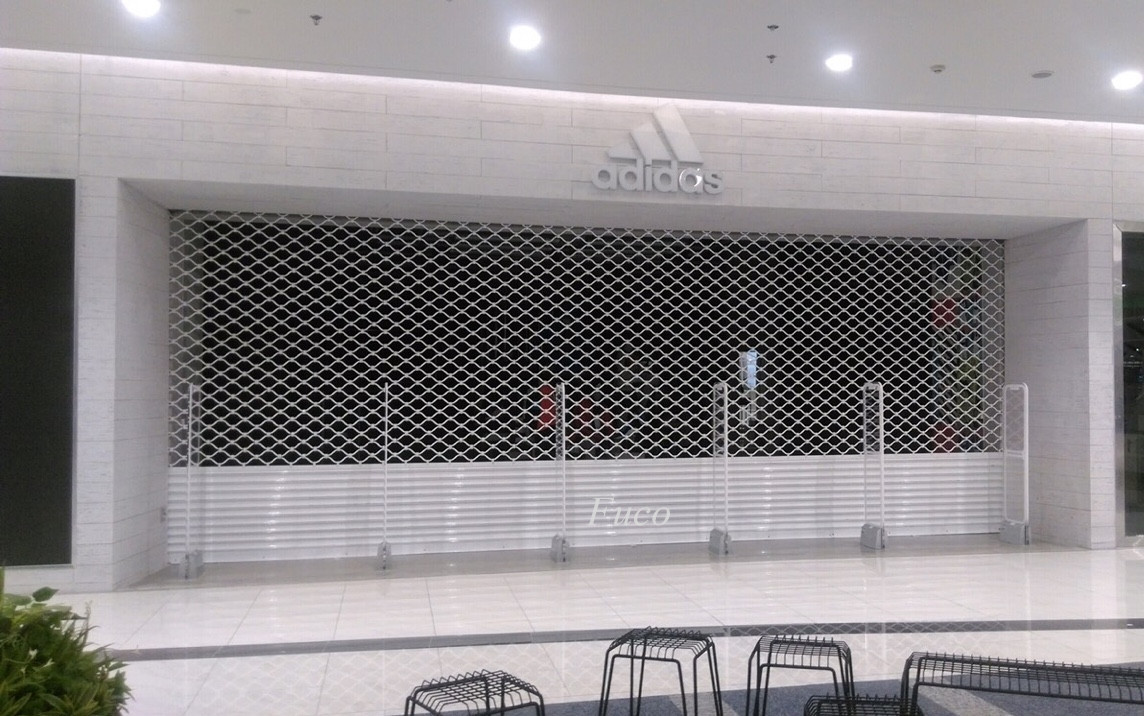 Cửa Cuốn Lưới Mắc Võng Sơn Tĩnh Điện