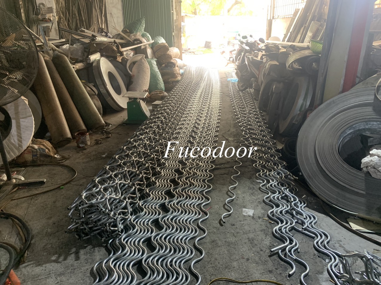 Nhà máy sản xuất cửa cuốn mắt võng, cửa cuốn mắt lưới