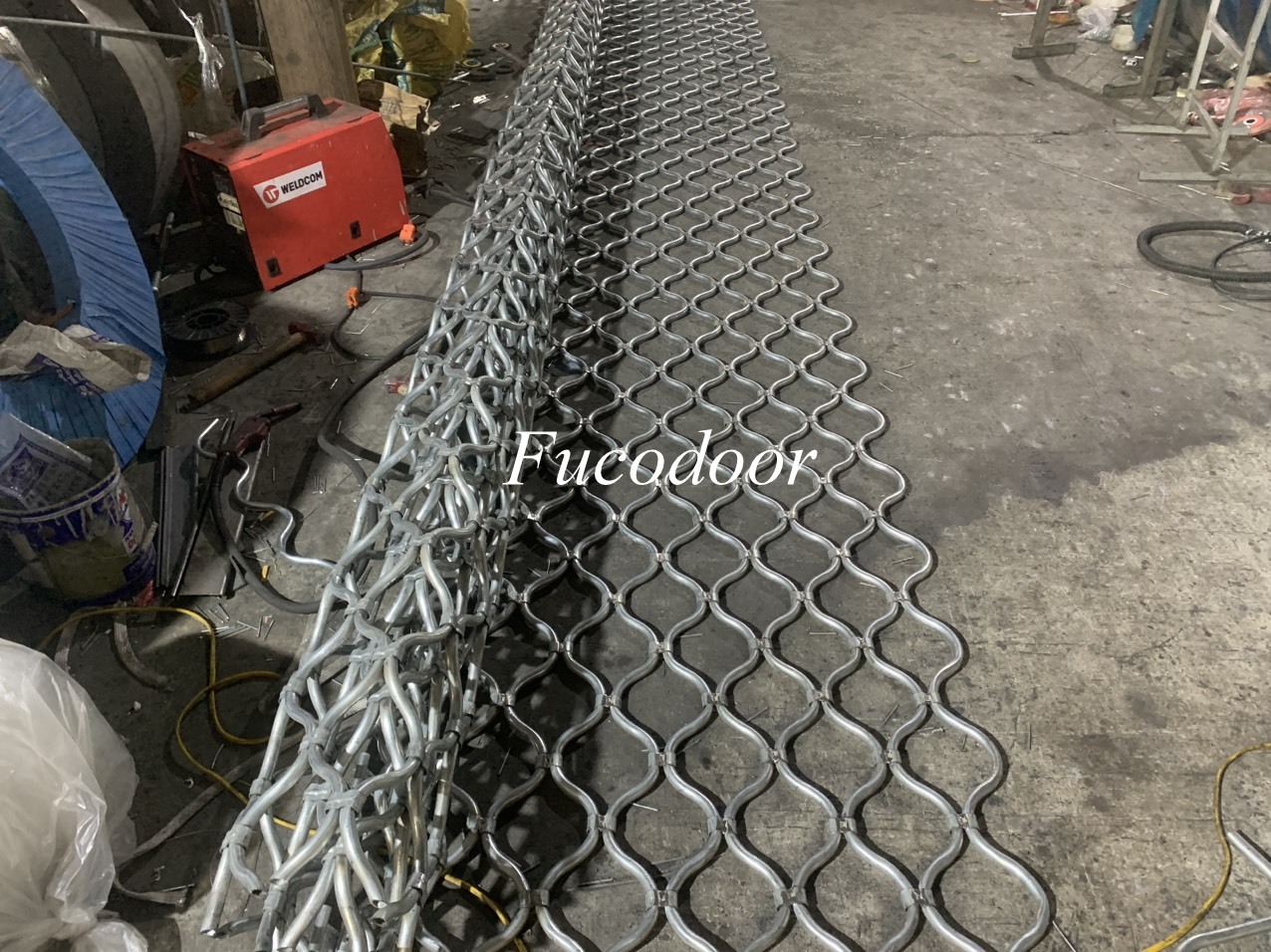 Nhà máy sản xuất cửa cuốn mắt võng, cửa cuốn mắt lưới