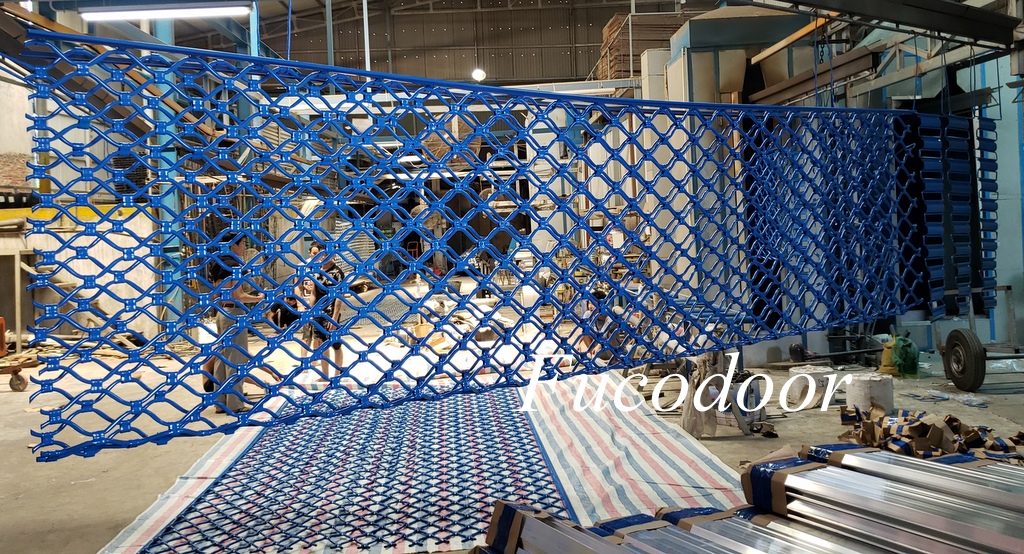 Cửa cuốn lưới mắc võng (hay còn gọi mắt cáo)