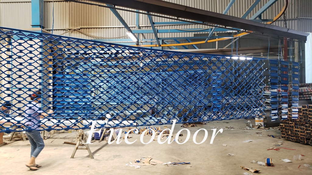Cửa cuốn lưới mắt võng, sơn tĩnh điện