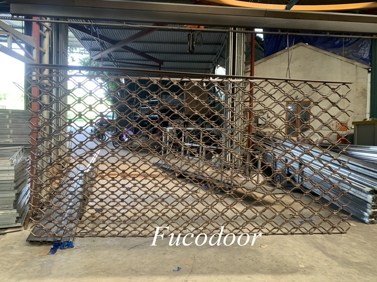 Báo giá cửa cuốn mắc võng sơn tĩnh điện đẹp rẻ