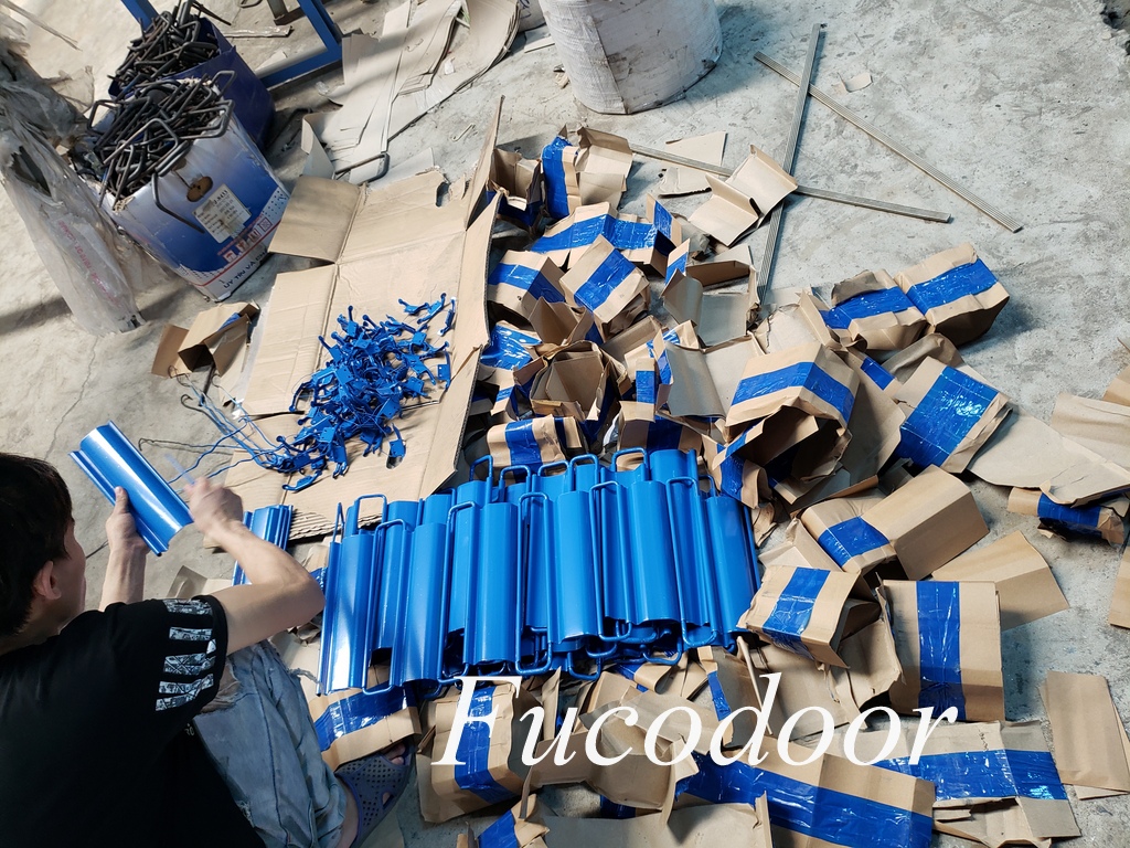 Cửa cuốn mắt võng tại điện máy xanh