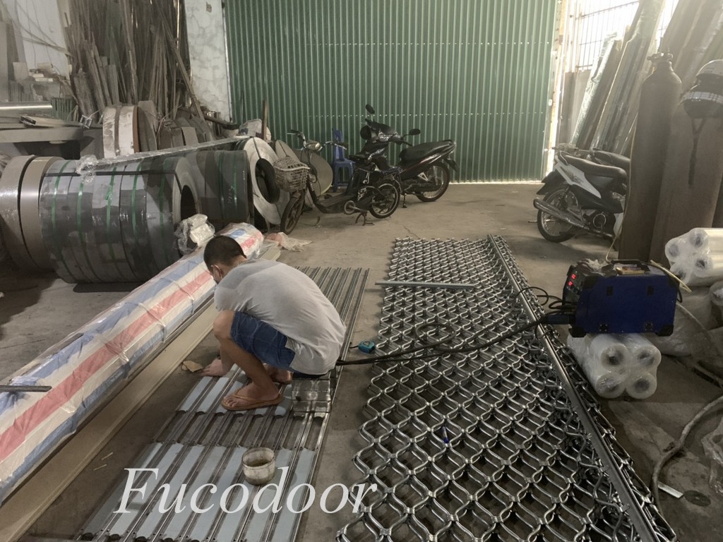 Cửa mắt cáo, mắt võng