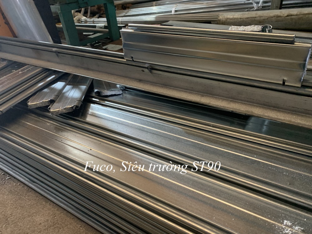 Cửa cuốn thép Siêu trường ST90, bông gốm