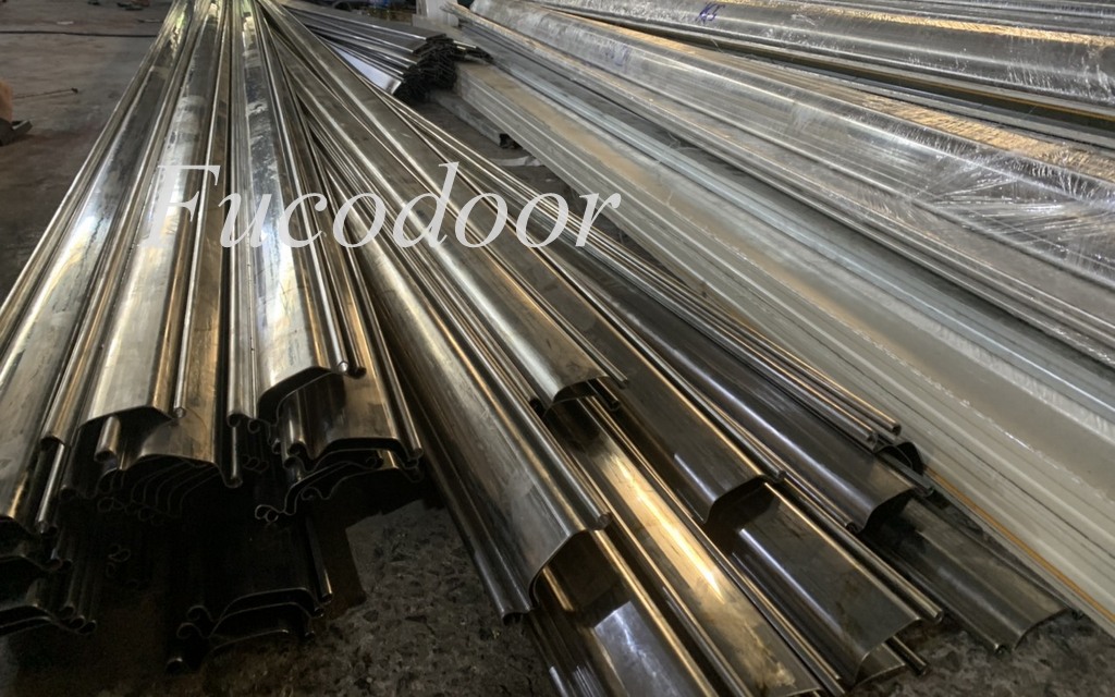 Cửa cuốn thép Siêu trường ST100 dày 1.2mm