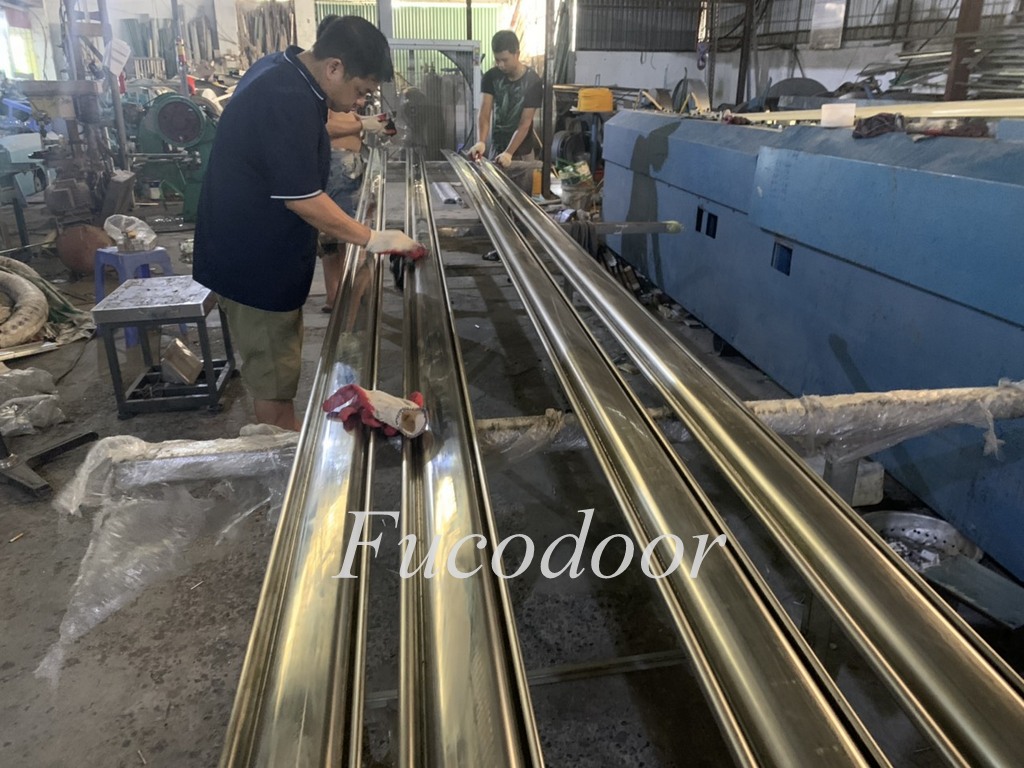 Cửa cuốn siêu trường ST100