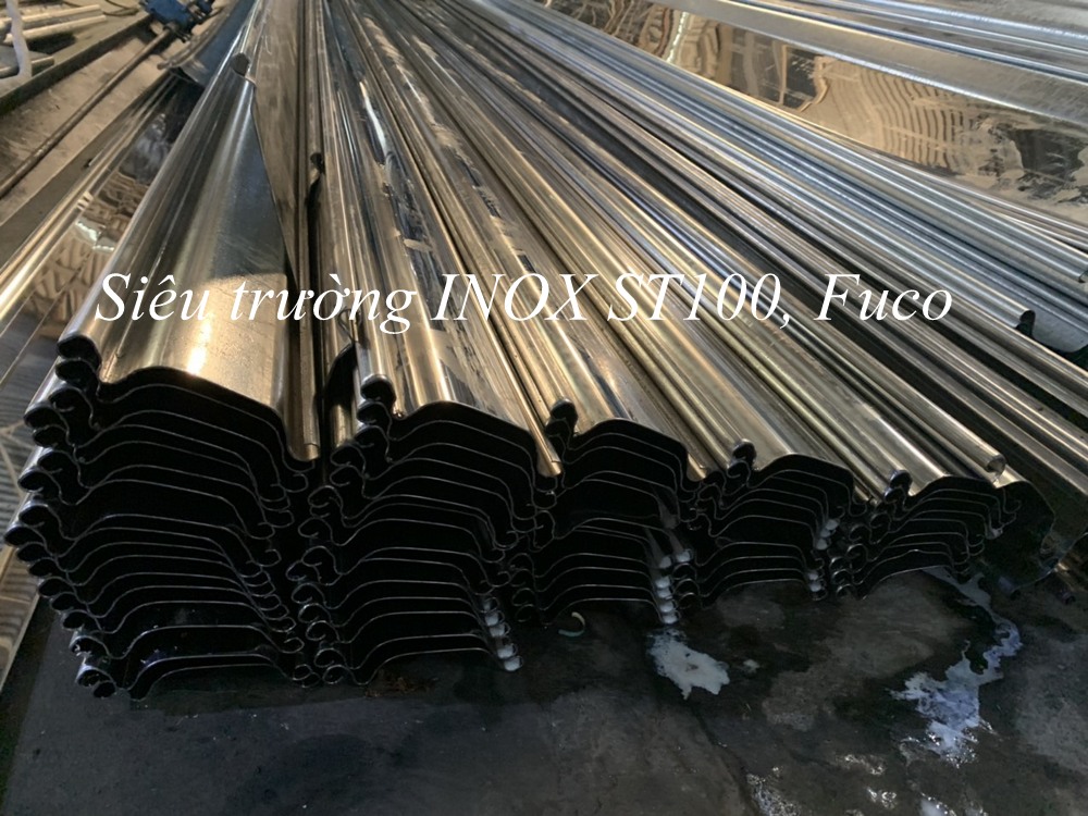 Cửa cuốn siêu trường ST100