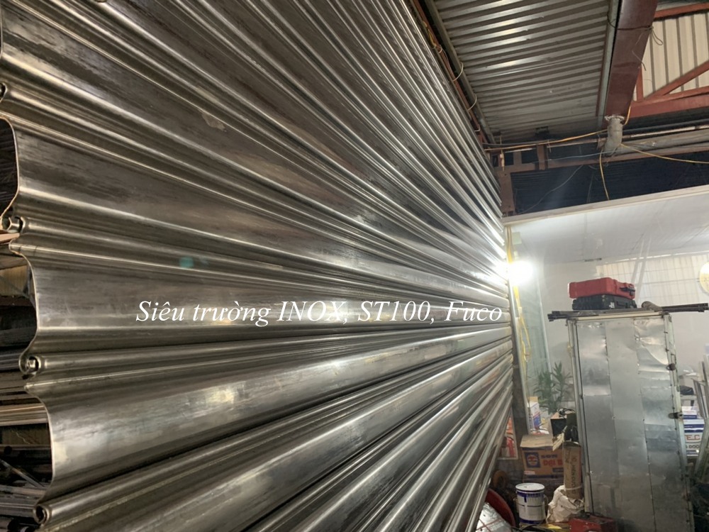 Cửa cuốn siêu trường ST100