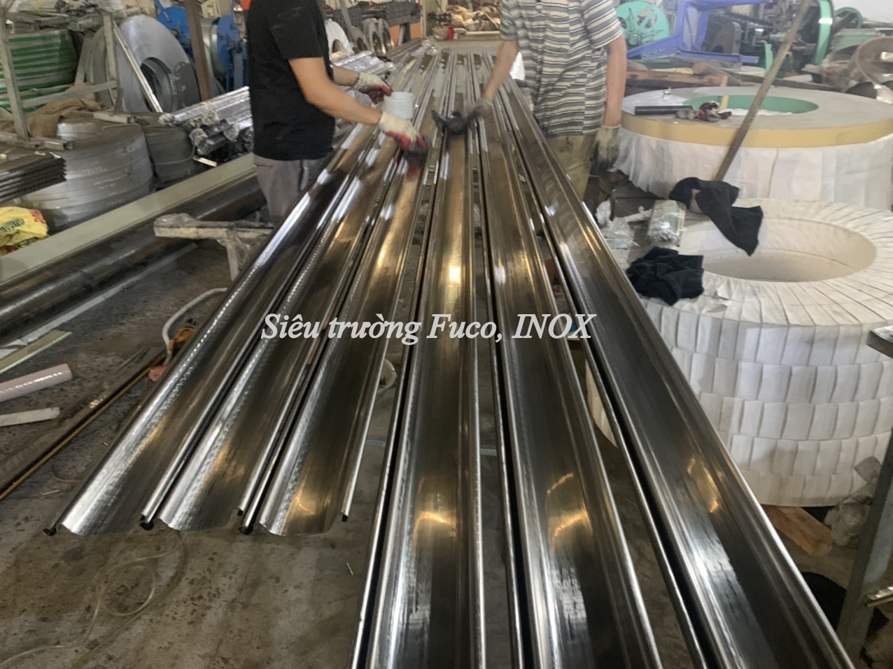Cửa cuốn siêu trường INOX St100 dầy 1mm
