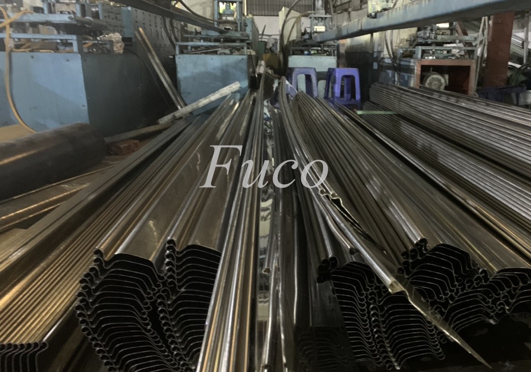 Cửa cuốn siêu trường INOX St100 dầy 1mm