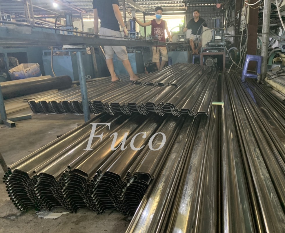 Cửa cuốn siêu trường INOX St100 dầy 1mm