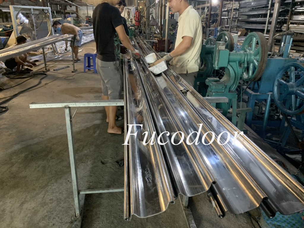 Cửa cuốn INOX 304, cửa cuốn siêu trường 1,6ly
