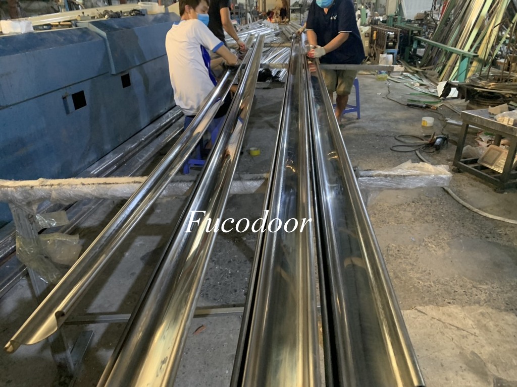 Thân cửa cuốn siêu trường INOX 304