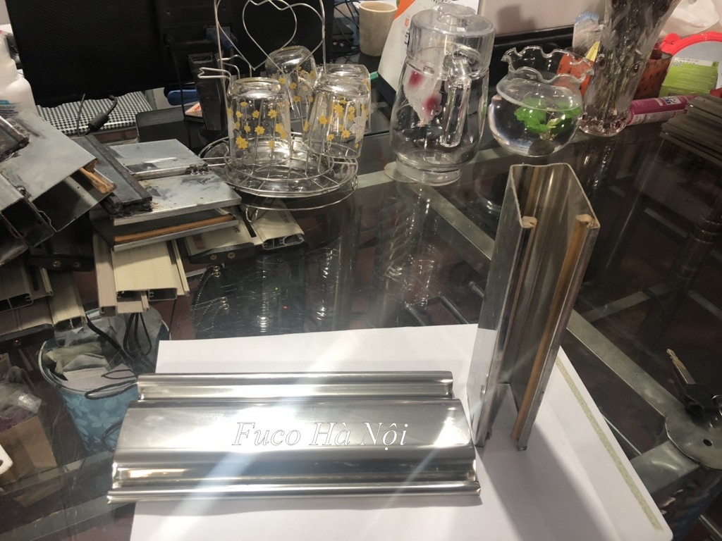 Cửa cuốn nan inox