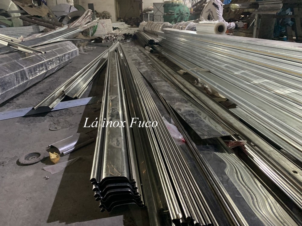 Cửa cuốn nan inox siêu trường