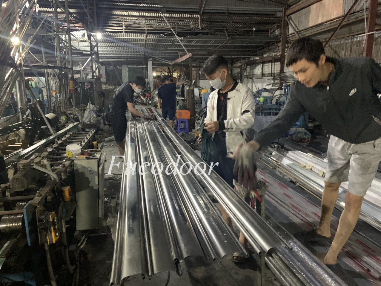 Cửa cuốn siêu trường INOX độ dầy 1.2ly