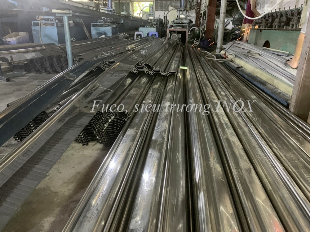 Cửa cuốn siêu trường INOX