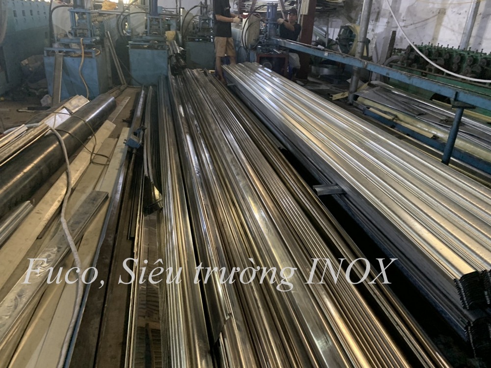Báo giá cửa cuốn siêu trường INOX