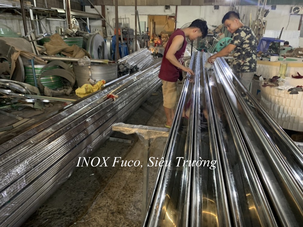 cửa cuốn siêu trường inox