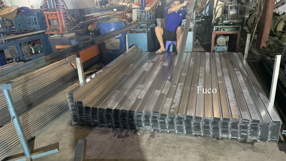 cửa nhà xưởng korea