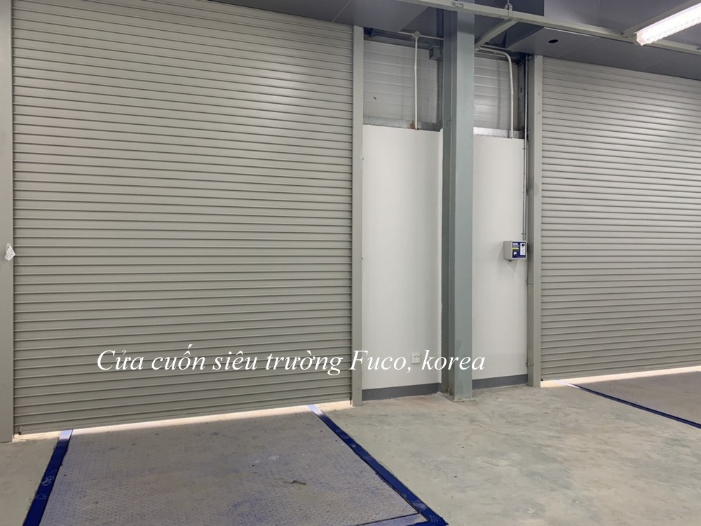 Cửa cuốn chống cháy được sơn tĩnh điện nên giúp bảo vệ người sử dụng