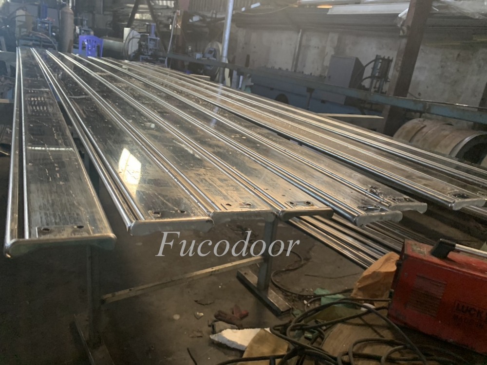 cửa cuốn siêu trường korea, inox là gì