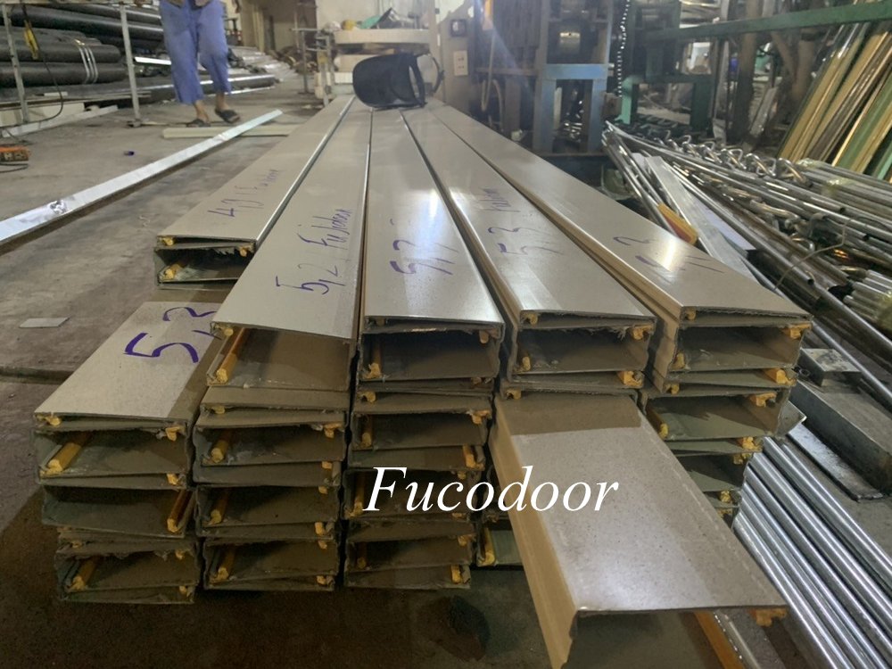 Cửa cuốn siêu trường nhà xưởng ST100