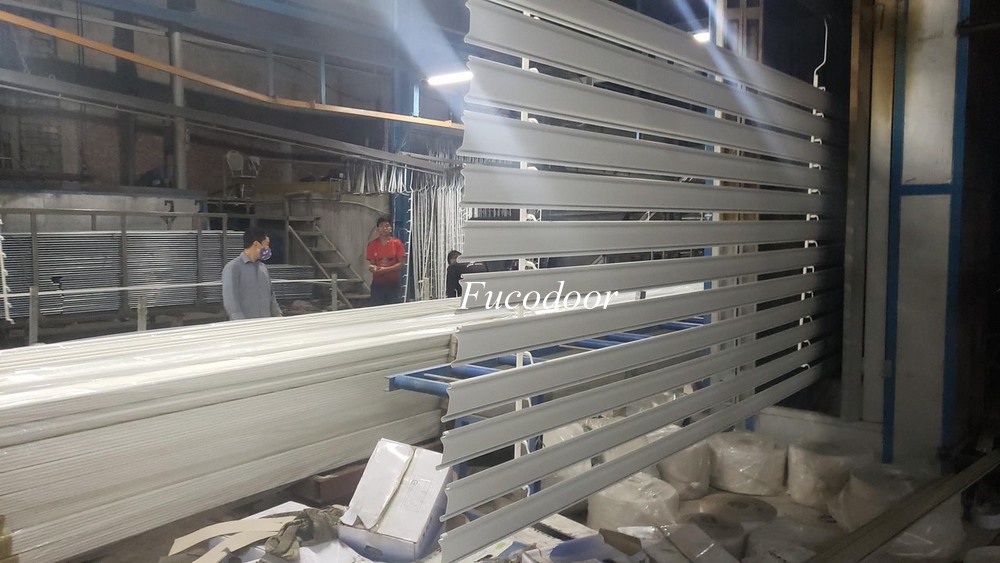 Mua lá cửa cuốn ở đâu