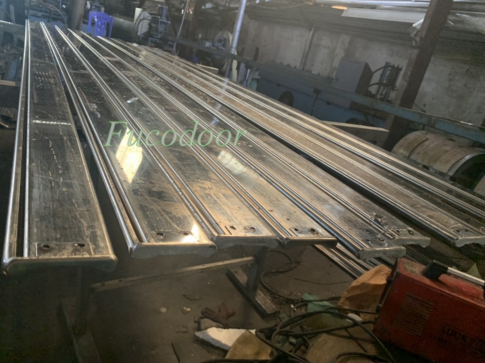 Thân cửa cuốn siêu trường INOX 304, độ dầy 0.8mm, 1mm, 1.2mm, 1.4mm, 1.5mm và 1,6