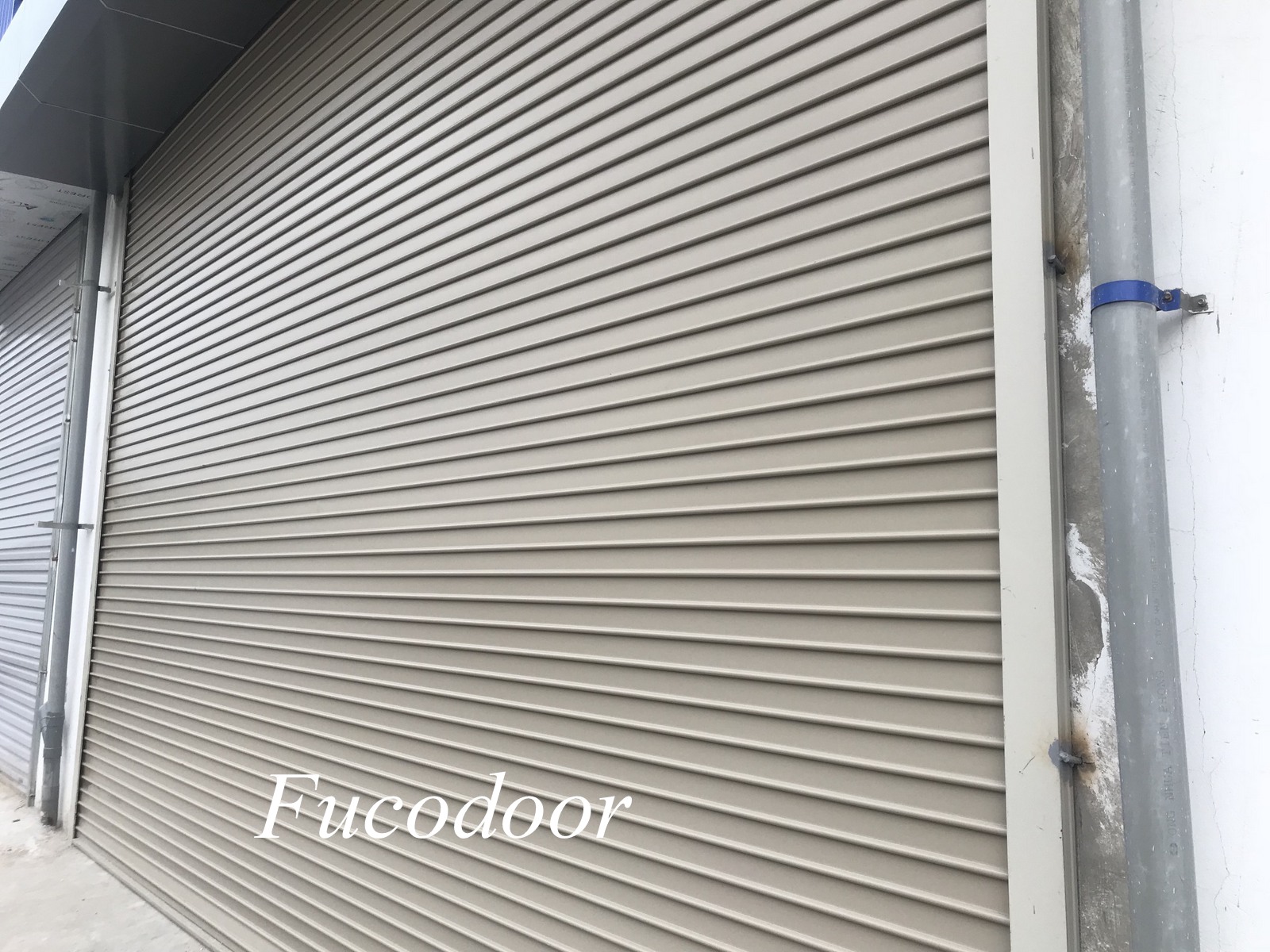 Cửa cuốn siêu trường ST85