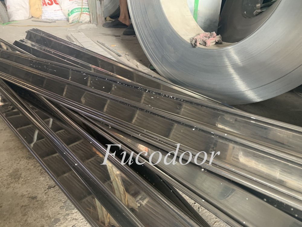 Thân cửa cuốn siêu trường INOX 304