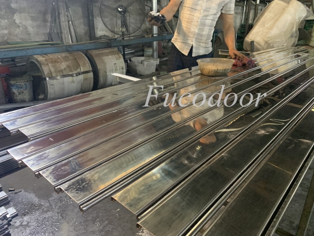 cửa cuốn siêu trường inox
