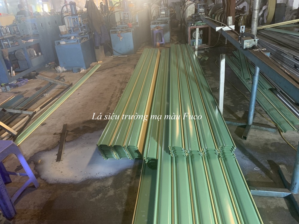 Cửa cuốn siêu trường thép mạ màu cho nhà xưởng