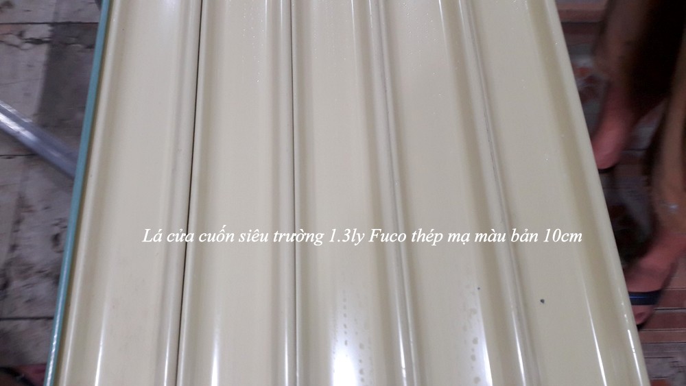 Cửa cuốn siêu trường mạ màu 1.3mm
