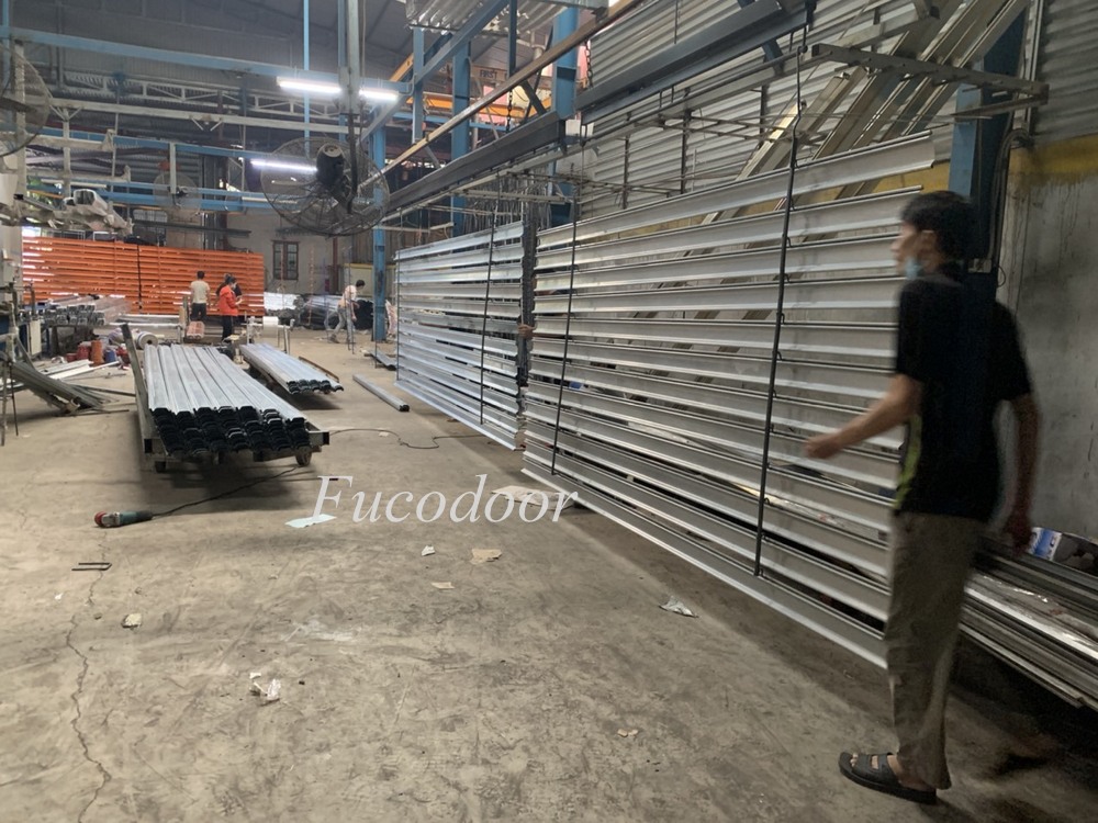 Cửa cuốn siêu trường nhà xưởng ST100
