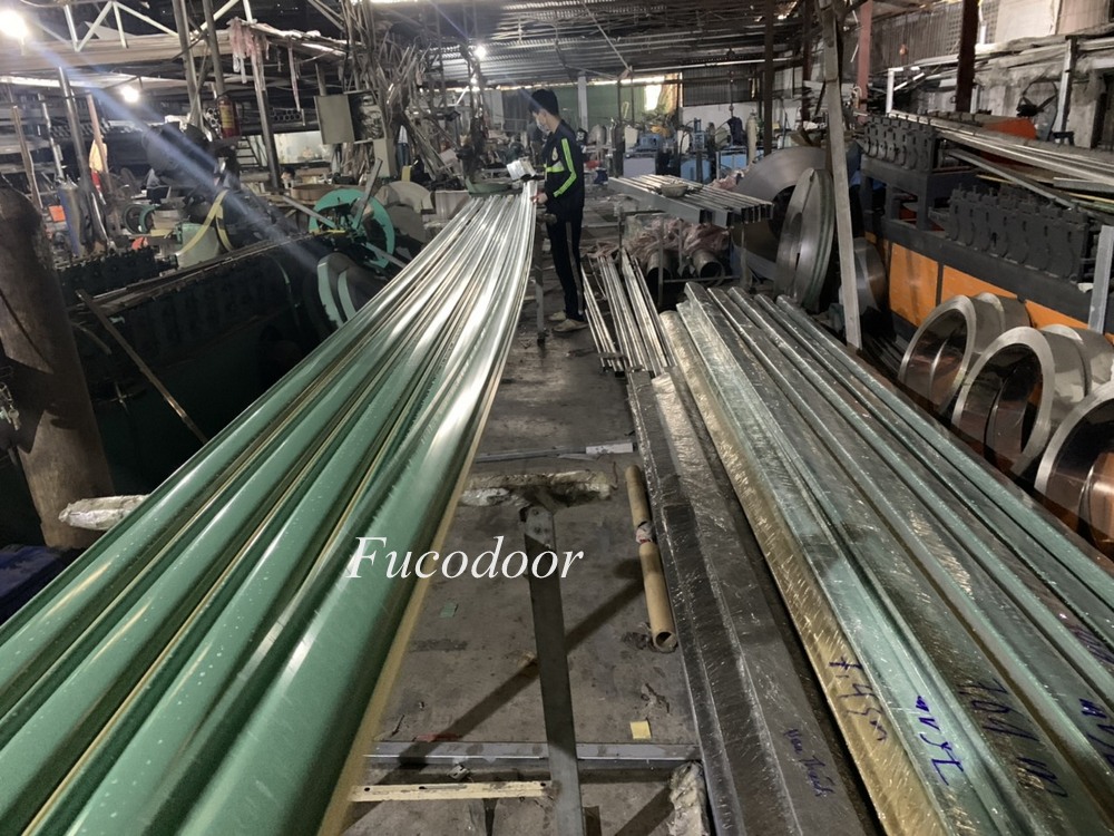 Cửa cuốn siêu trường thép mạ màu dầy 1.3ly