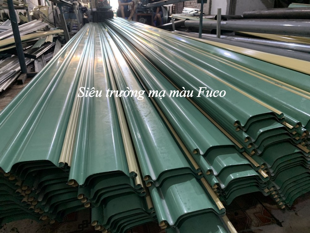 cửa nhà xưởng