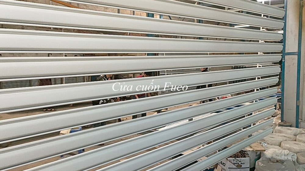 cửa cuốn nhà xưởng sơn tĩnh điện